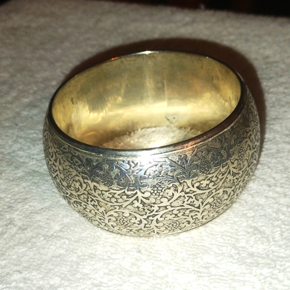 Lace print / filigree bangle